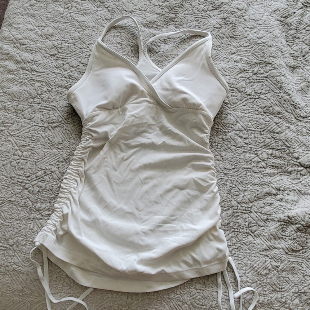 Lululemon tank